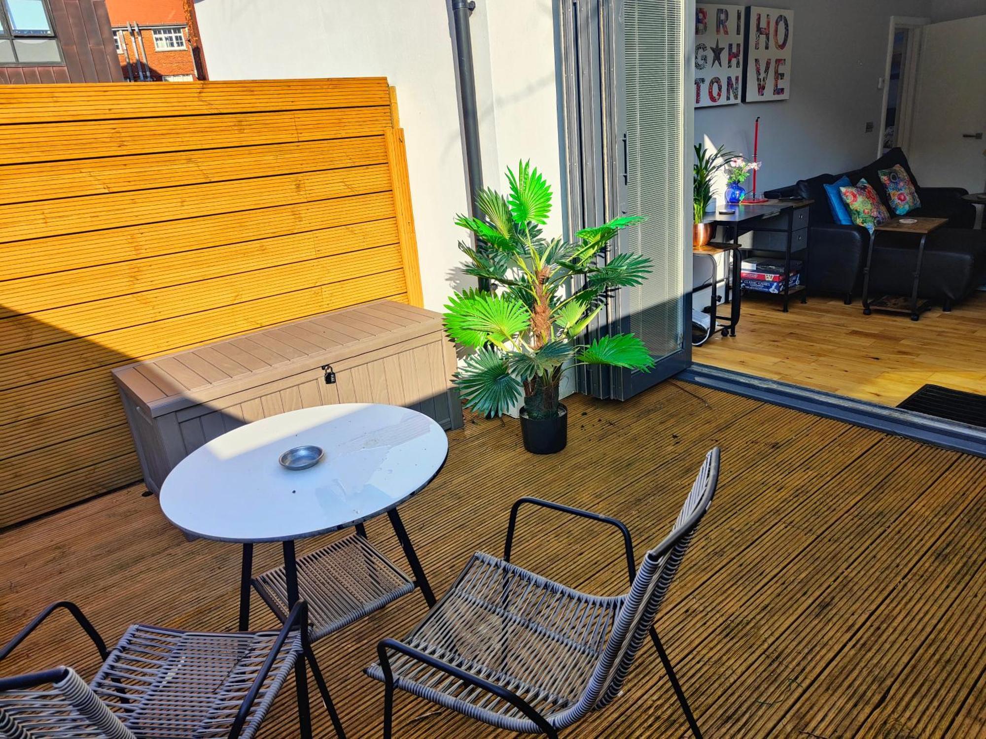 Modern Central Brighton Patio Flat - Free Parking! 외부 사진
